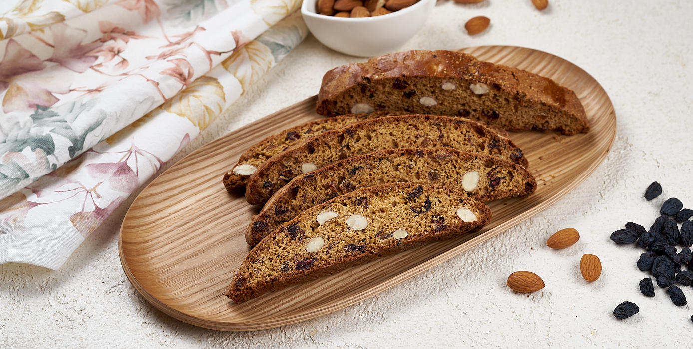 Милти: Печенье Кантуччи с миндалем, клюквой и изюмом