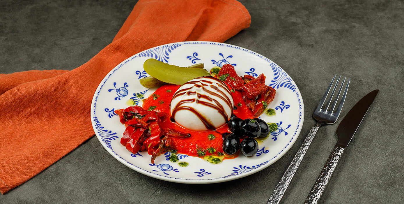 Милти: Антипасти по-итальянски со свежей бурратой