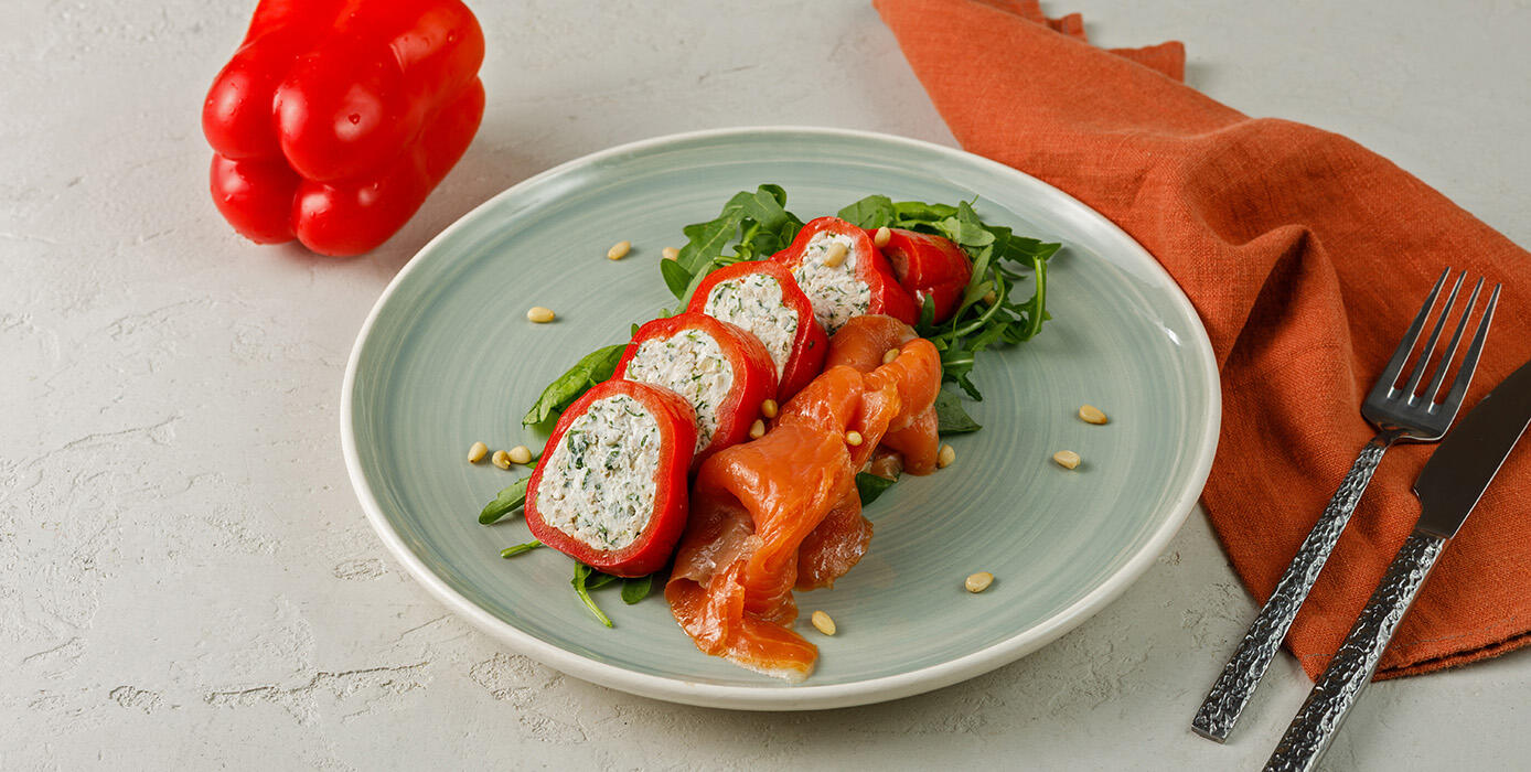 Милти: Перец рамиро с сырной начинкой и подкопченной форелью