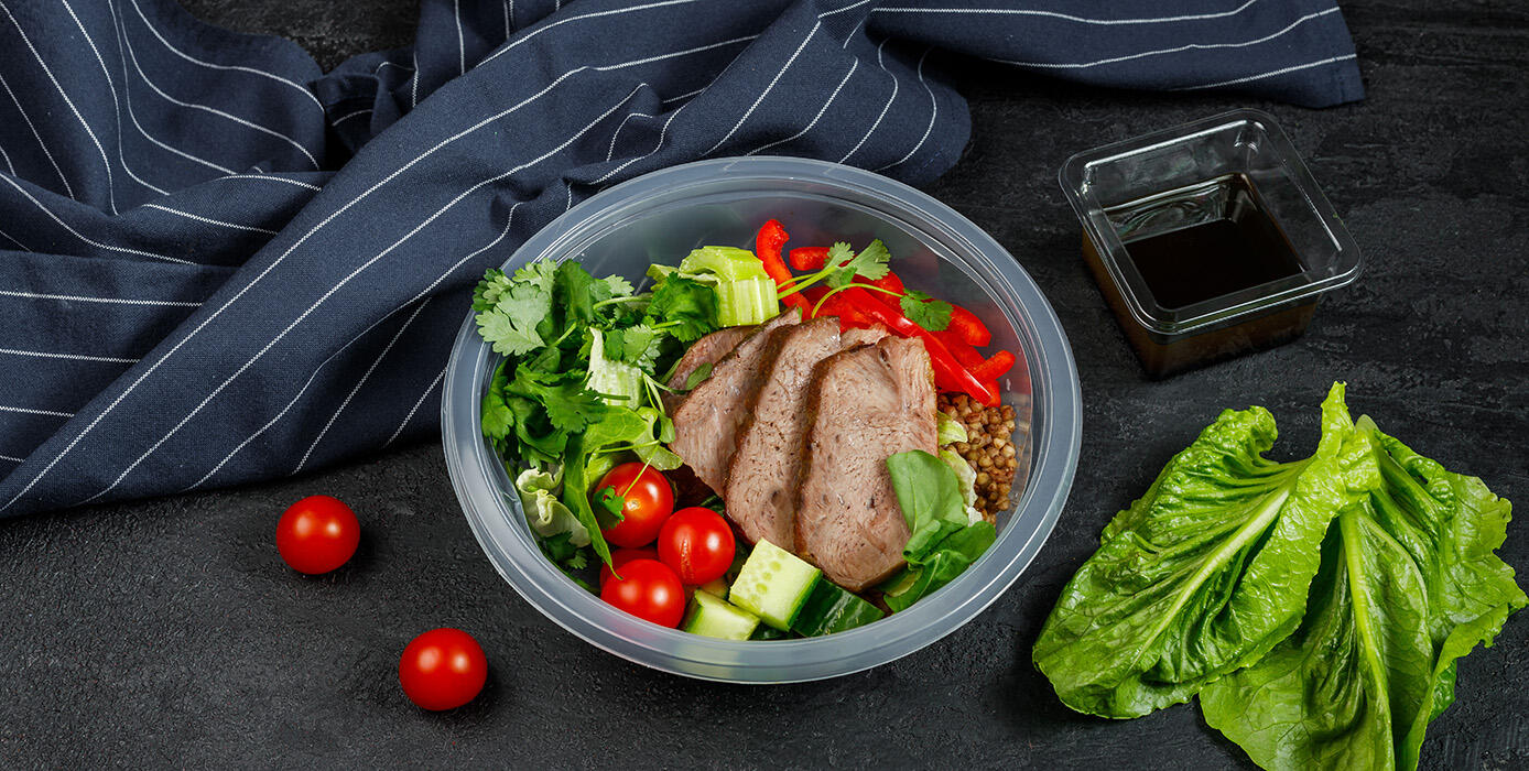 Милти: Зеленый боул с говяжьими щечками и зеленой гречкой