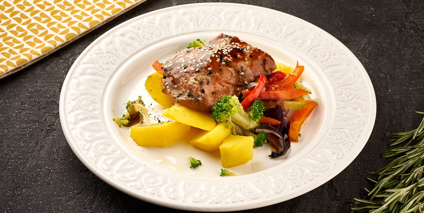 Милти: Красная рыбка в соусе терияки, с овощами гриль и отварным картофелем